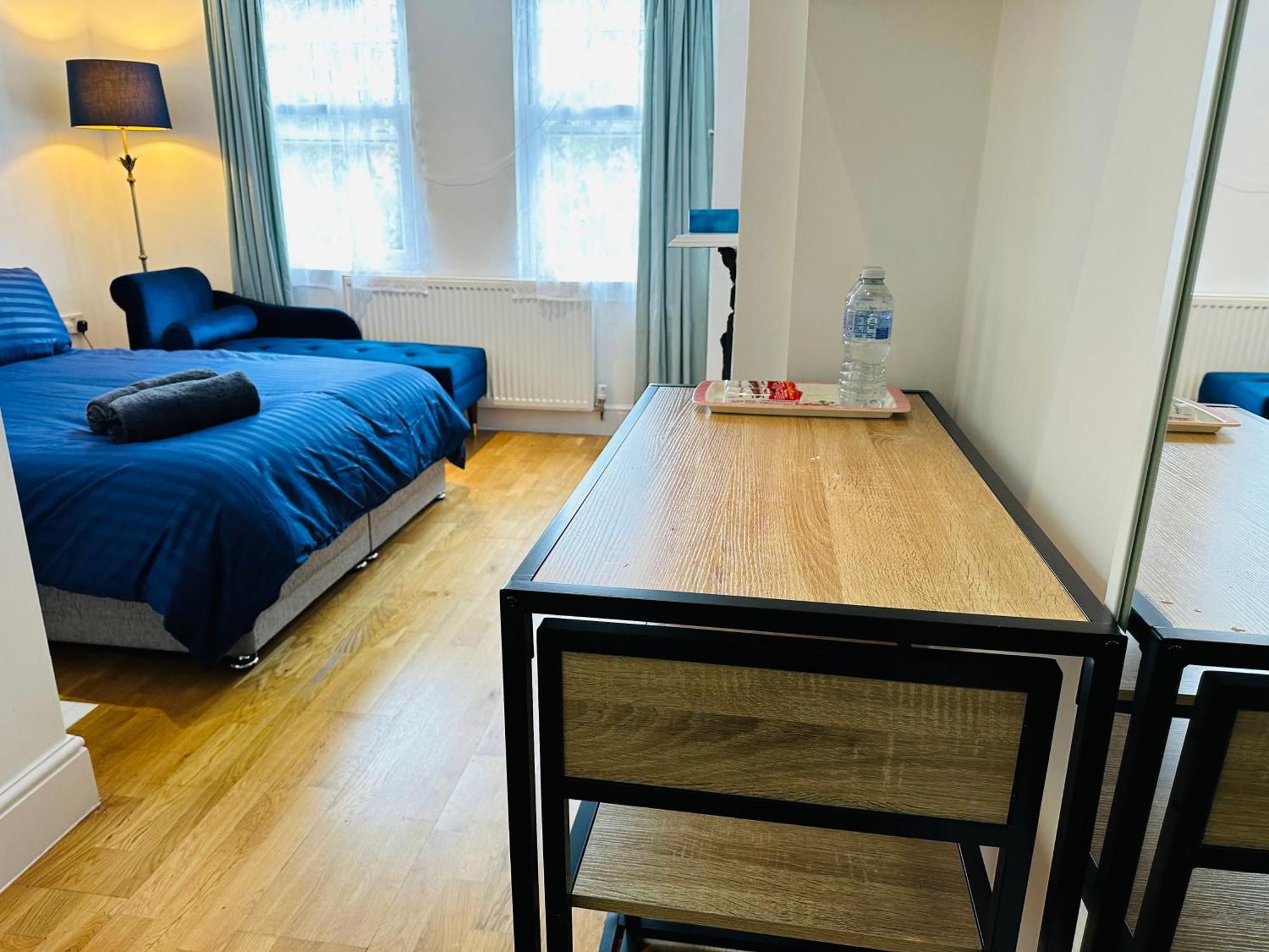 Stunning One Bedroom Studio Flat London Eksteriør bilde