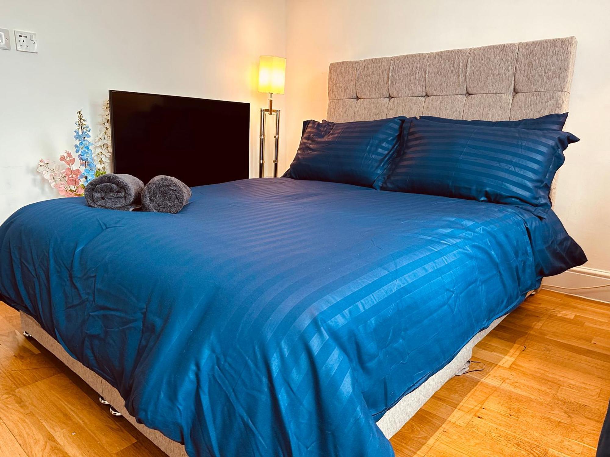 Stunning One Bedroom Studio Flat London Eksteriør bilde